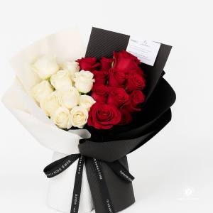 Kırmızı Beyaz Güller Buketi